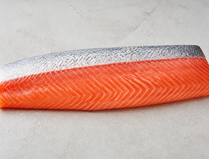Salmon fillet, skin-on