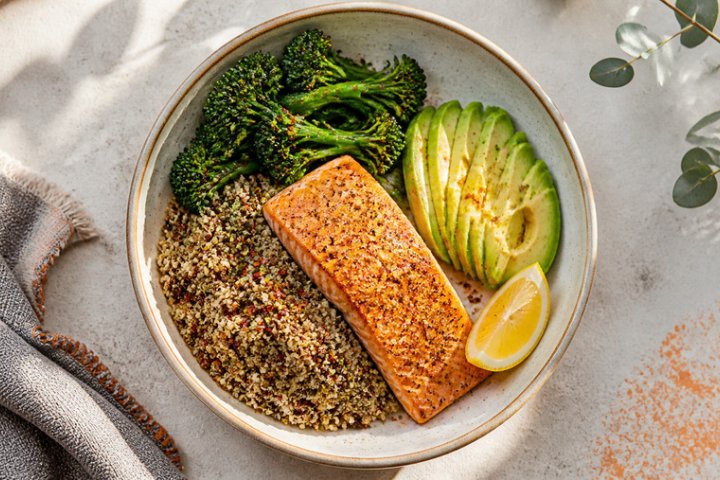Spicy Salmon & Quinoa Power Bowl